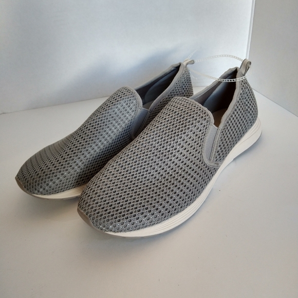 Easy spirit gray slip on tennis shoes size 11 - Picture 2 of 12